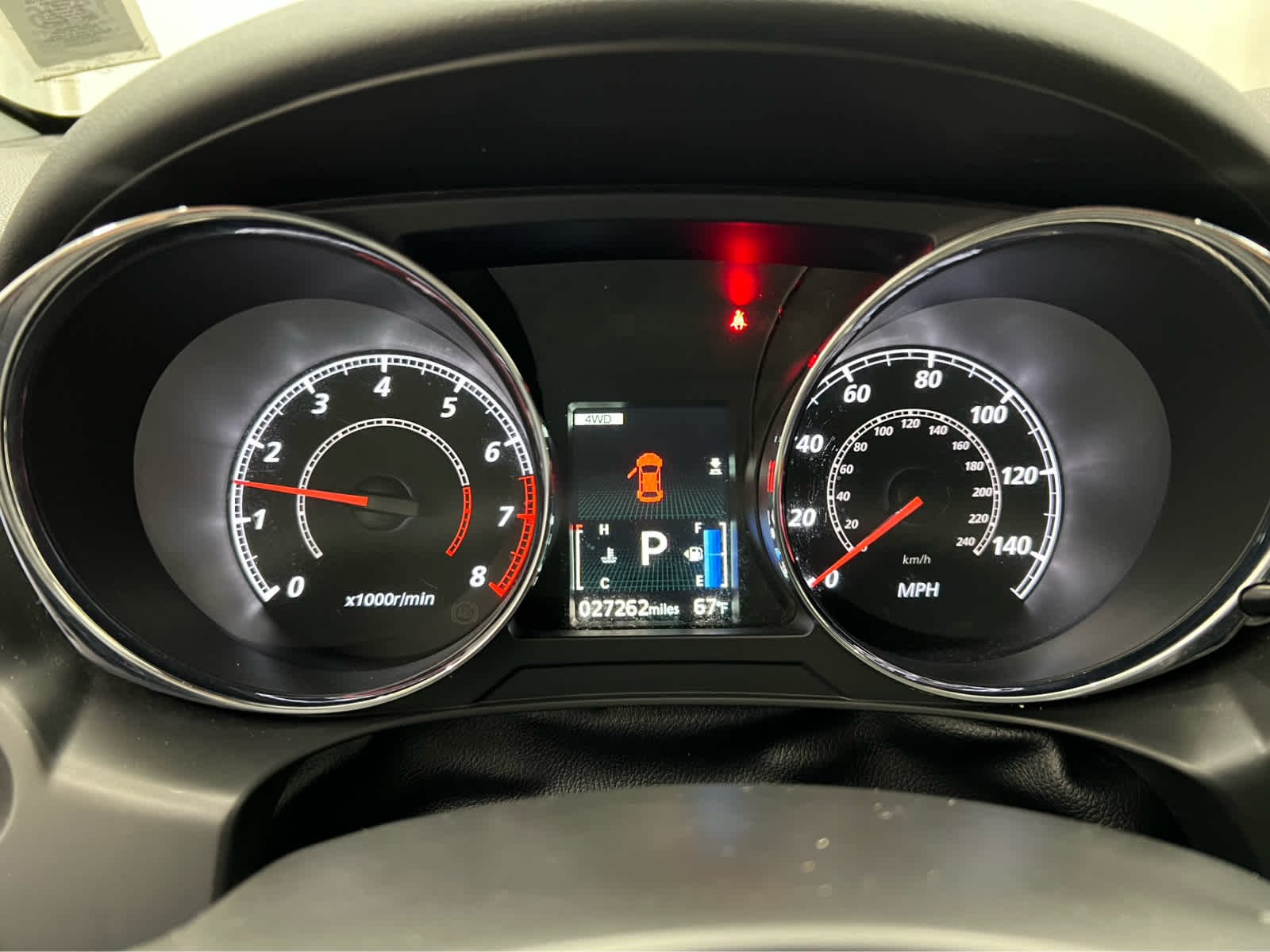 Used 2023 White Diamond Mitsubishi LE image 15