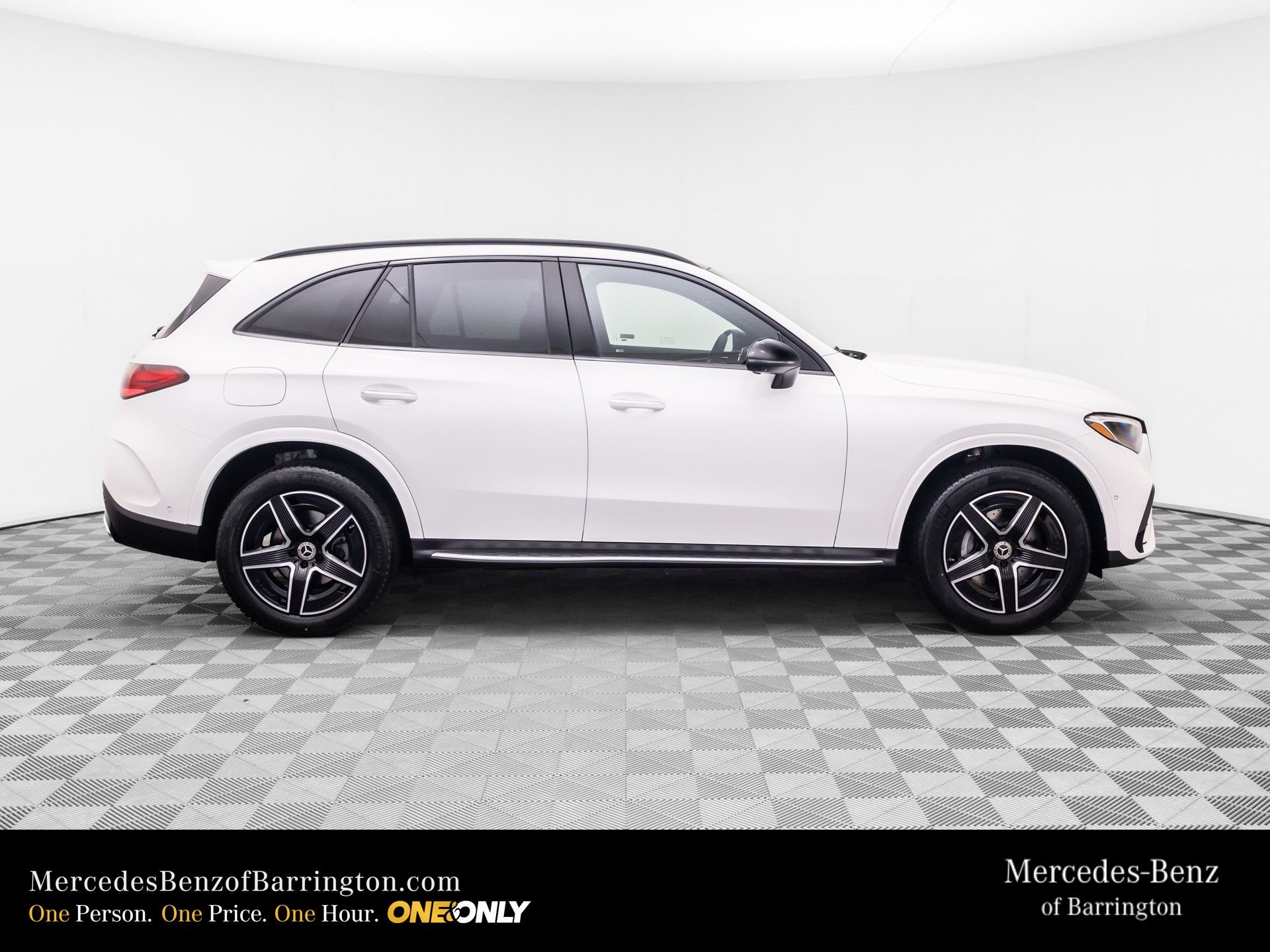 New 2026 Polar White Mercedes-Benz GLC 300 image 7