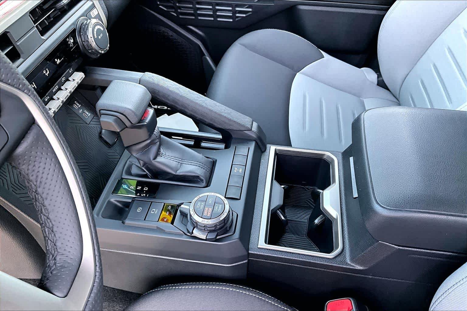 2025 Toyota Tacoma TRD Off Road - Photo 7