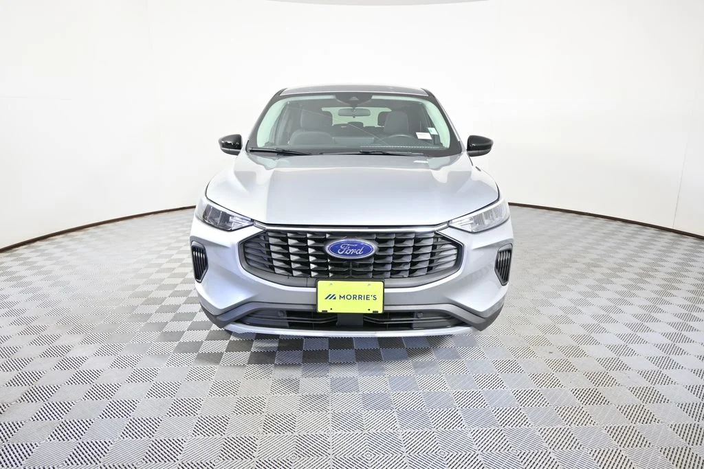Used 2023  Ford Active image 10