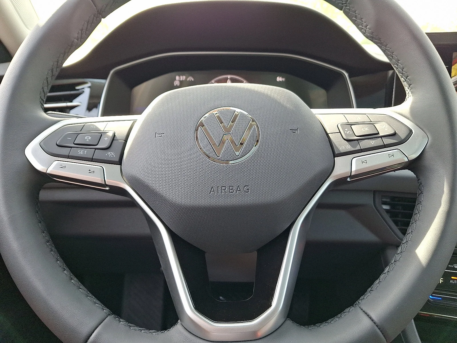 New 2026 Pyrite Silver Metallic Volkswagen SE image 16
