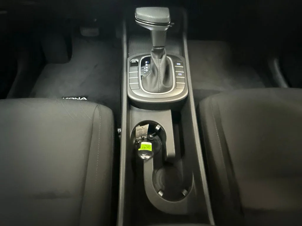 New 2027 Cyber Gray Metallic Hyundai SE image 17