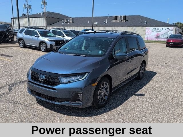 New 2026 Smoke Blue Pearl Honda Touring image 15