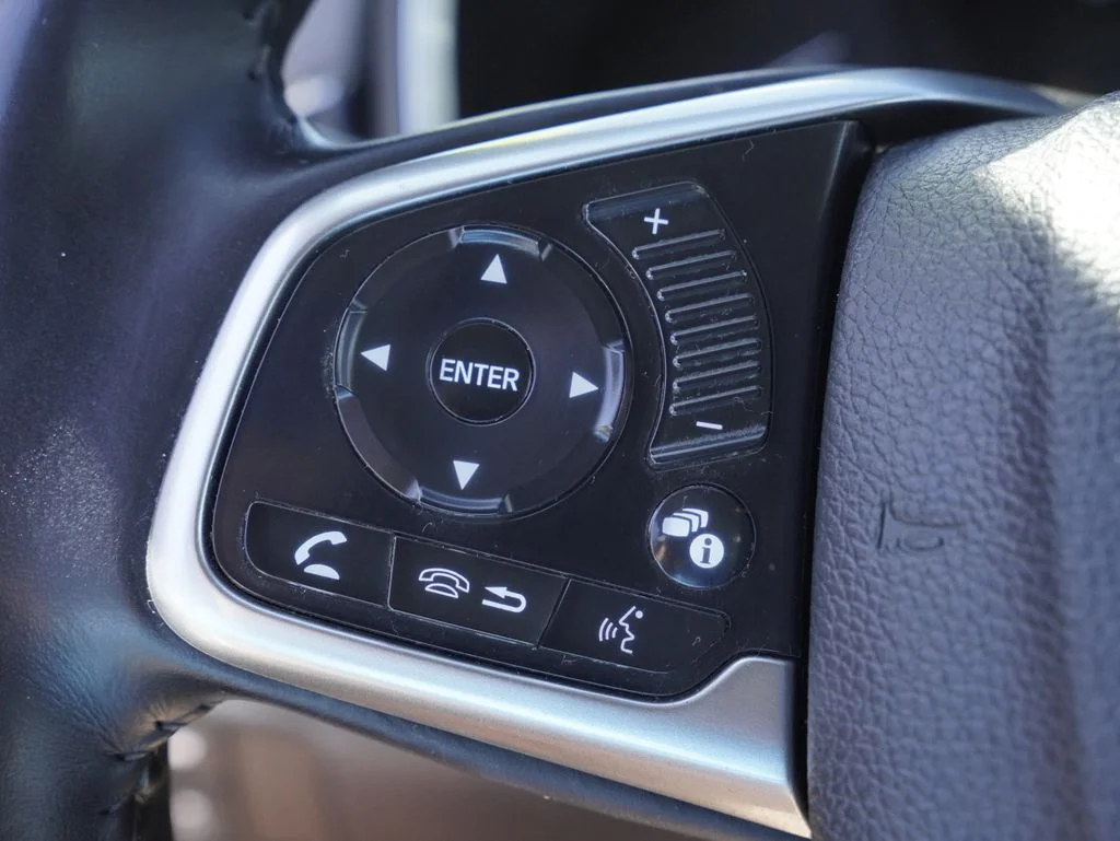 Used 2018 White Honda EX-L image 12