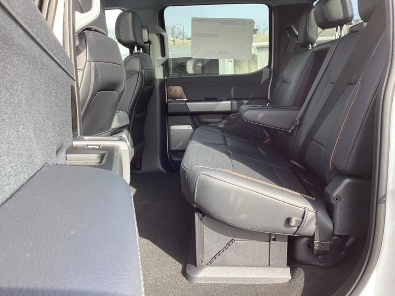 New 2026 Star White Metallic Tri-Coat Ford F-350® Lariat® image 31