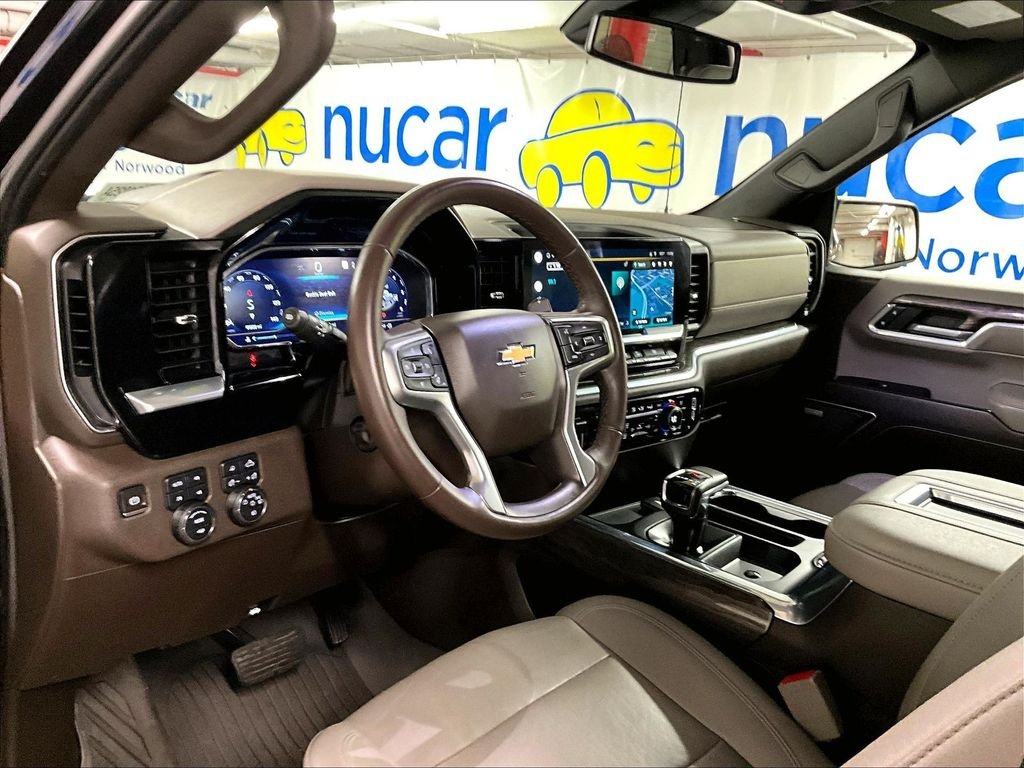Used 2022 Gray Chevrolet LTZ image 8