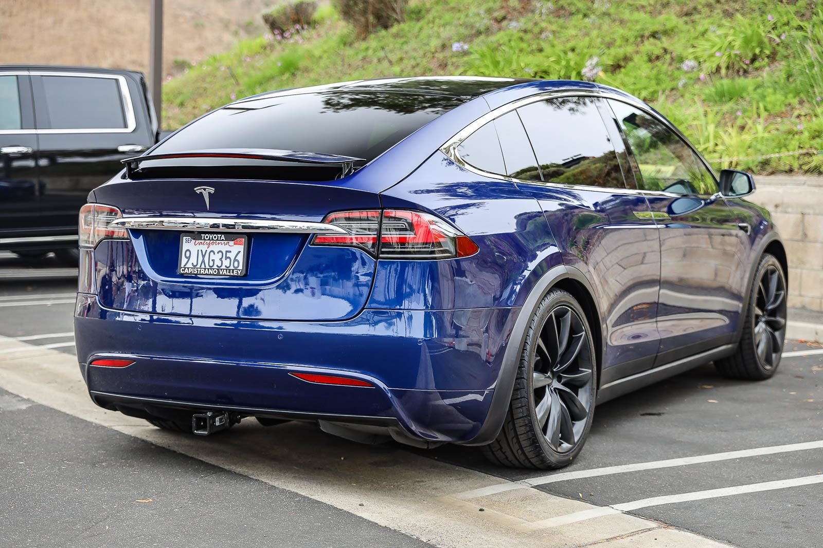 Used 2020 Deep Blue Metallic Tesla Performance image 4
