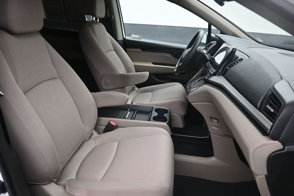 Used 2022  Honda EX image 11