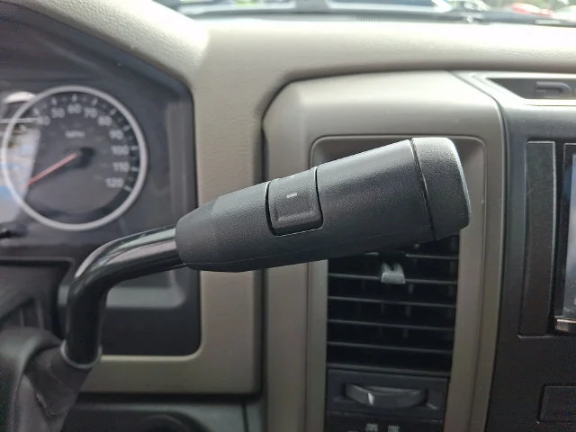 Used 2012 White Ram Express image 15