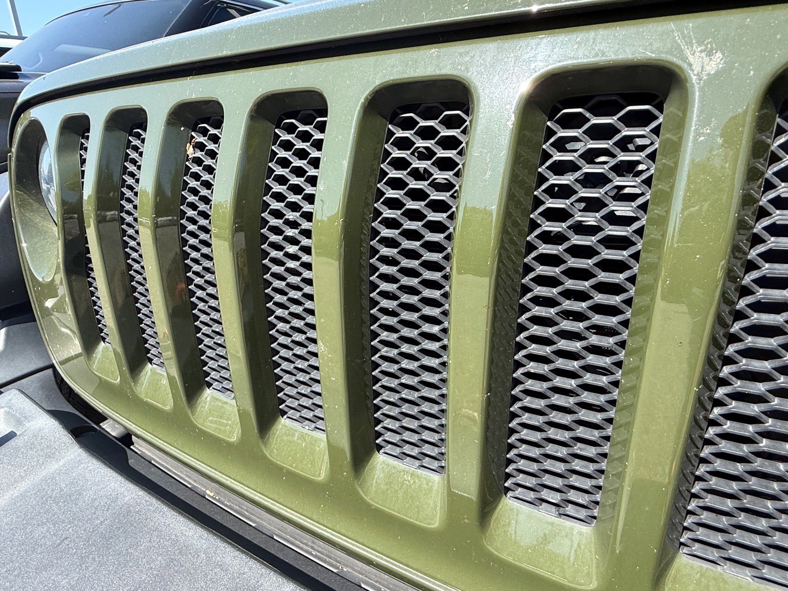 Used 2022 Sarge Green Clearcoat Jeep Unlimited Sport S image 12