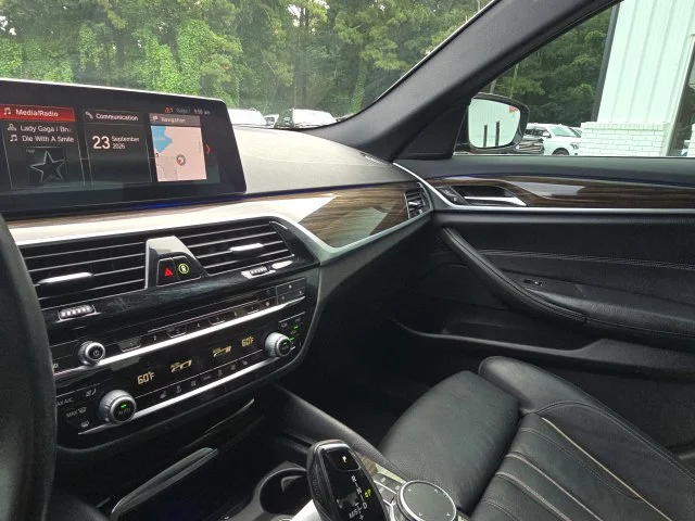 Used 2019 Black BMW 530i image 22