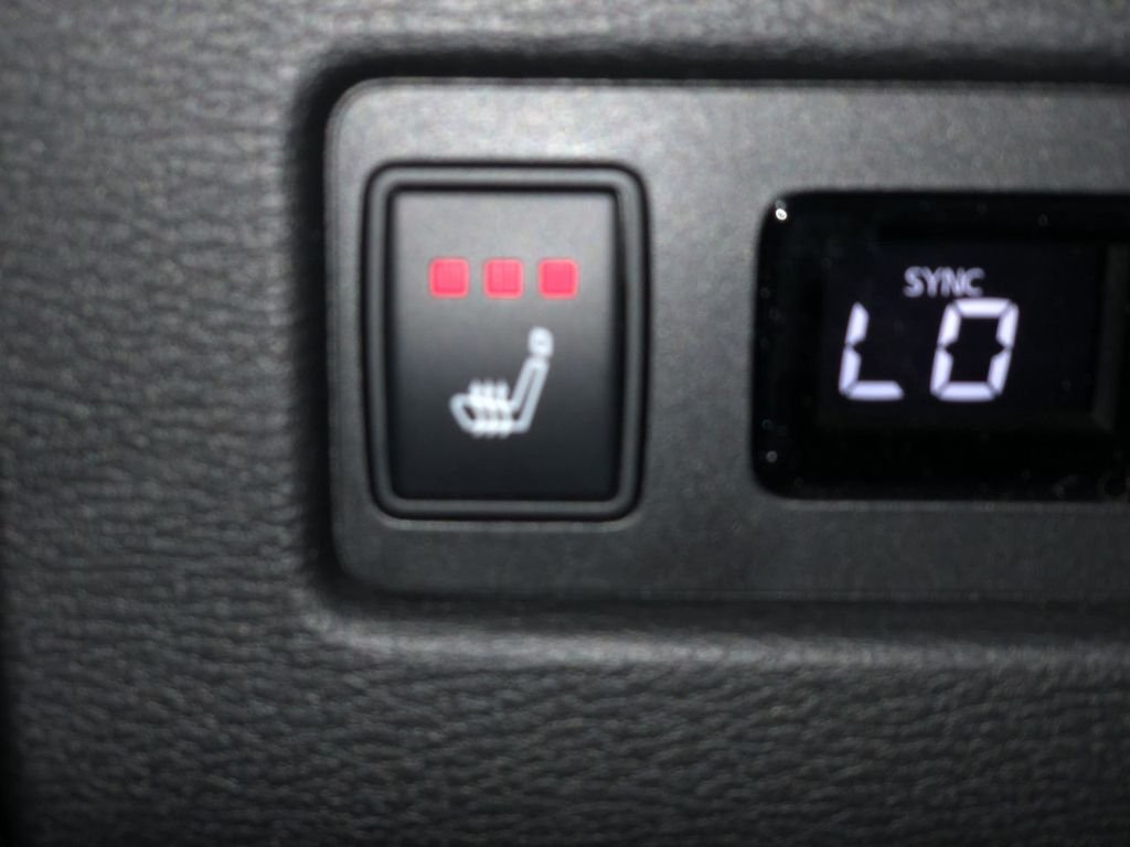 Used 2022 Grey Mitsubishi SEL image 35