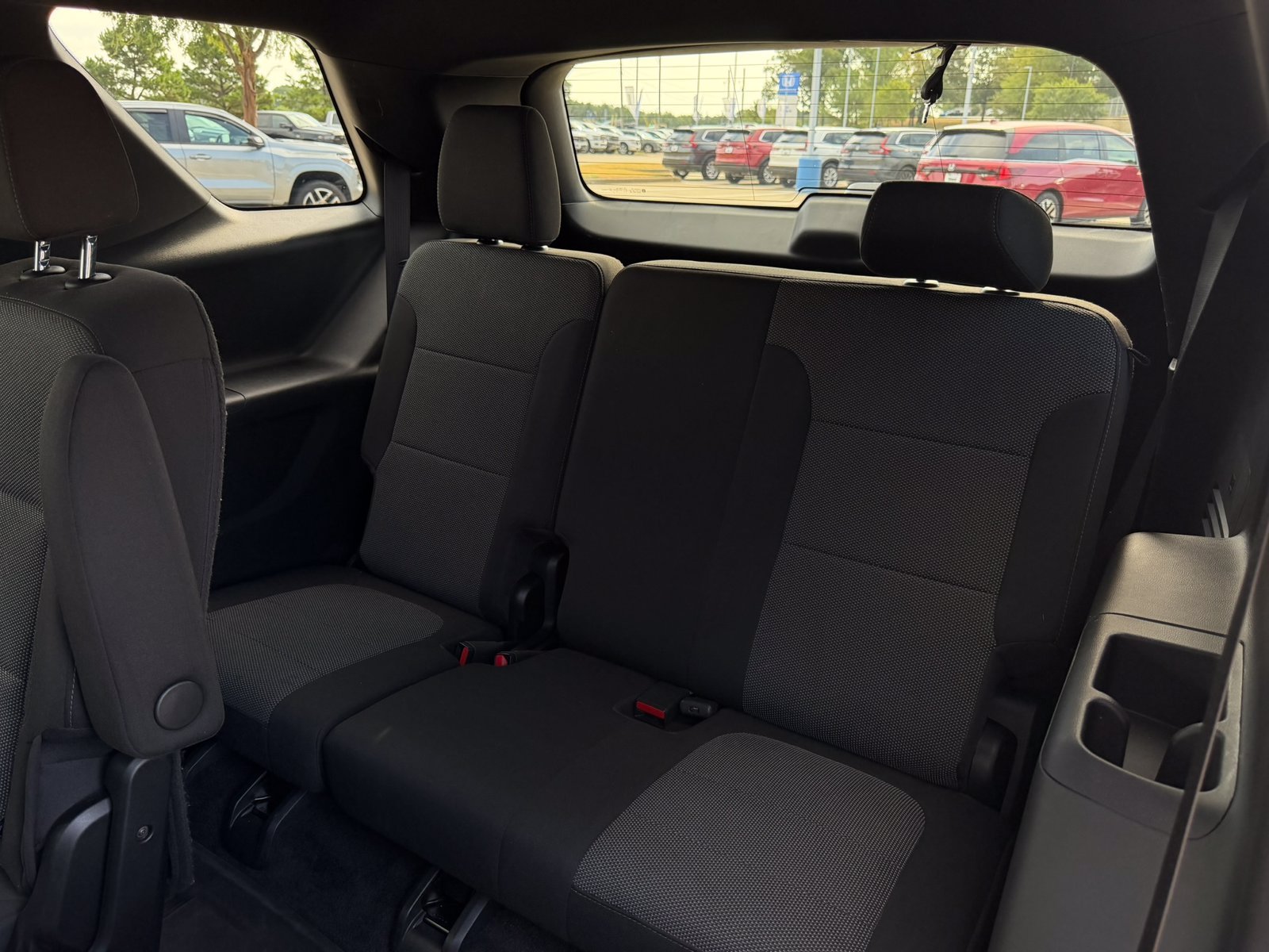 Used 2023 Iridescent Pearl Tricoat Chevrolet LT image 31