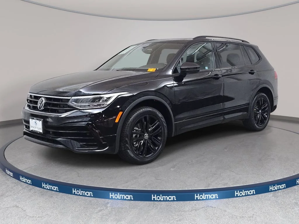 Used 2022 Deep Black Volkswagen 2.0T SE R-Line Black image 1