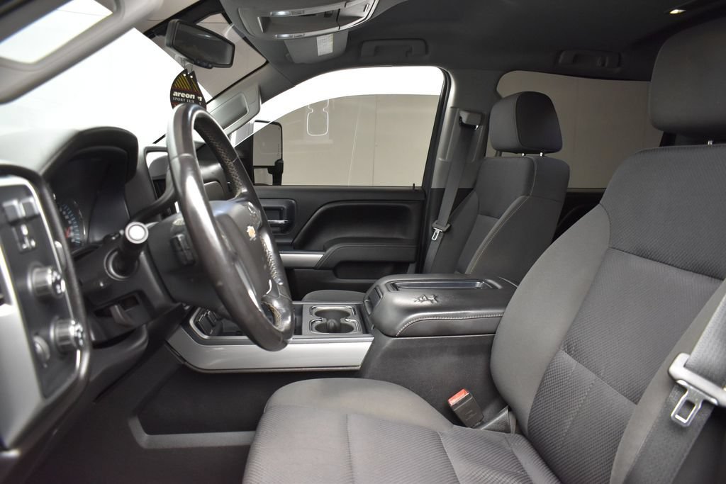 Used 2015 Black Chevrolet LT image 10