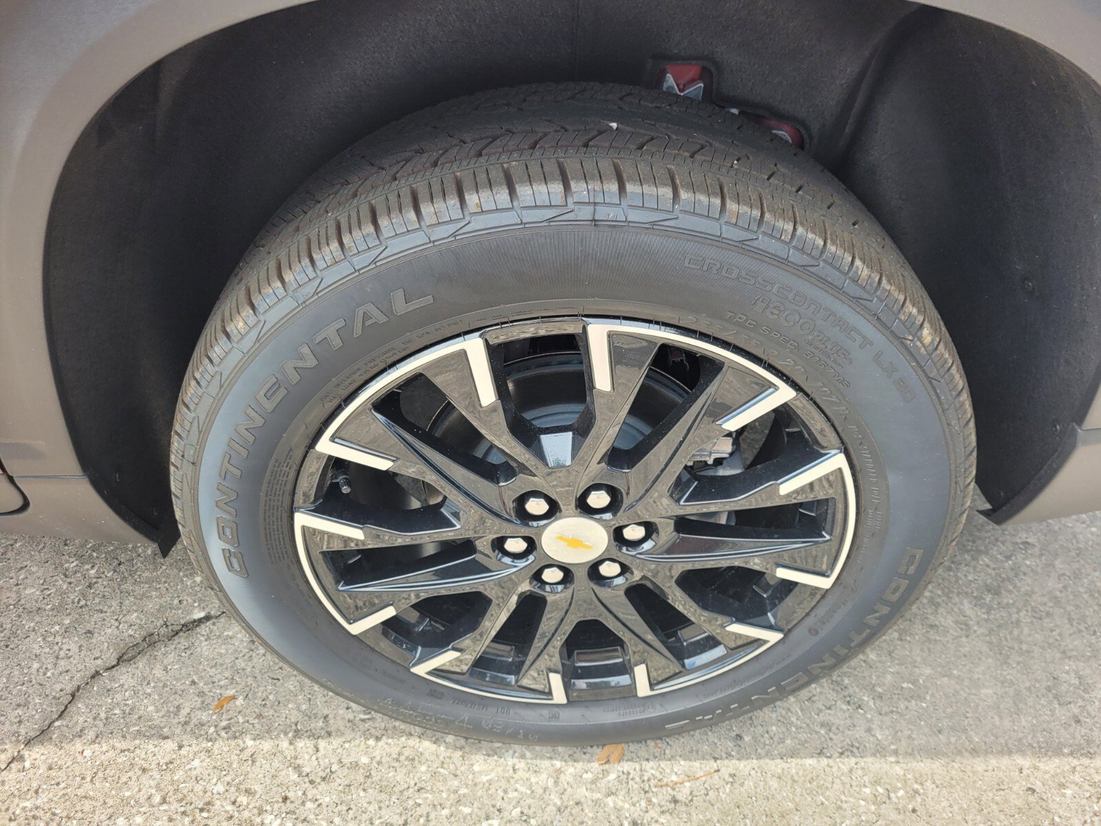 2025 Chevrolet Traverse LT - Photo 18