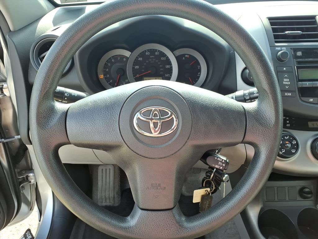 Used 2006 Silver Toyota Base image 20
