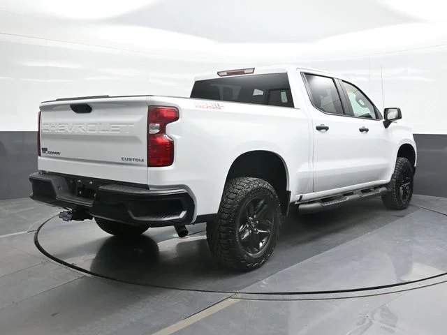 Used 2025 White Chevrolet Custom Trail Boss image 9