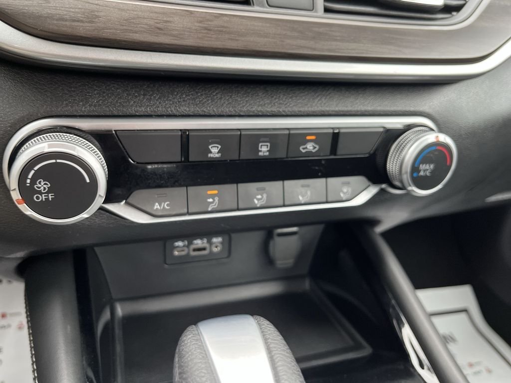 Used 2023 White Nissan 2.5 SV image 18