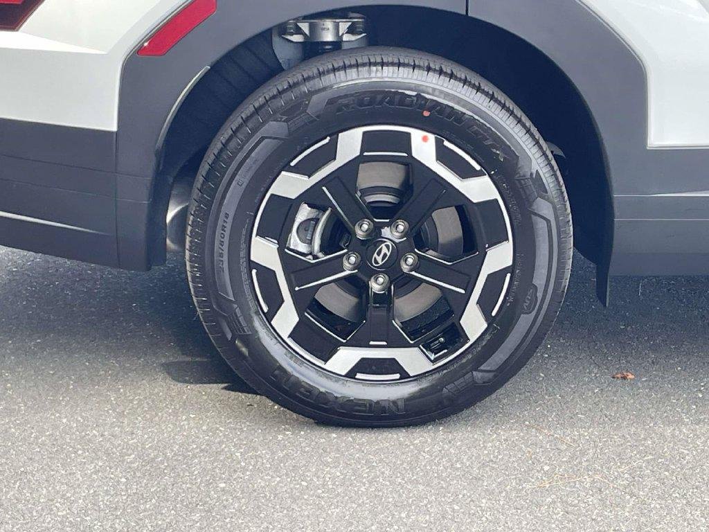 New 2027 White Hyundai SE FWD image 7