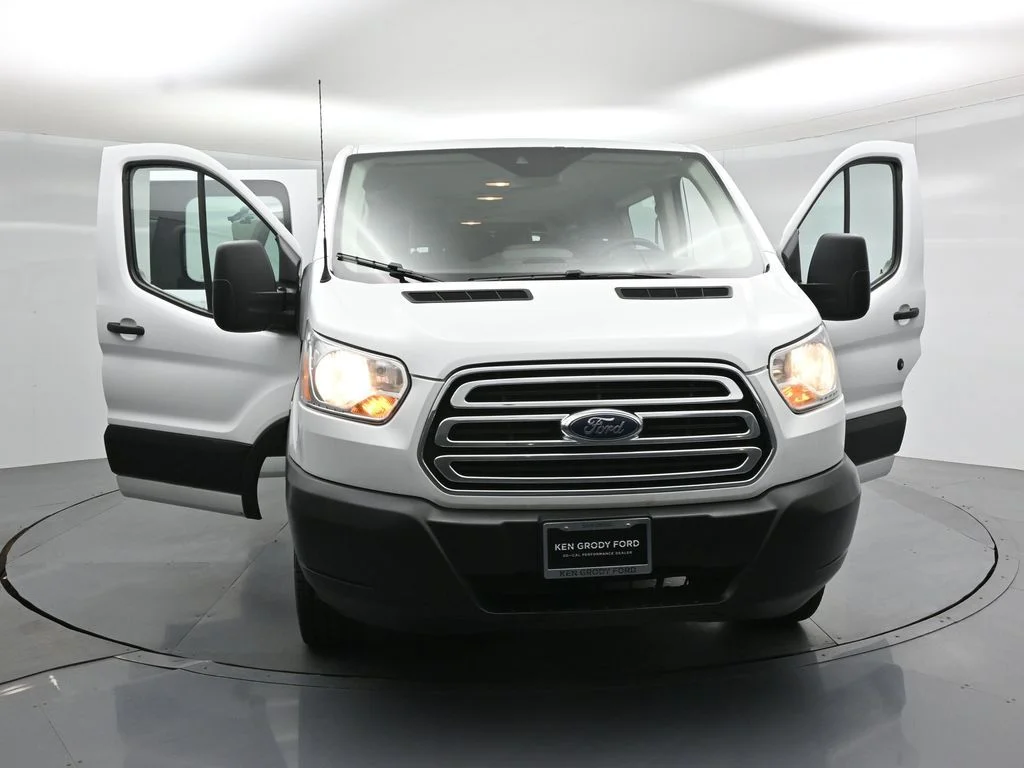 Used 2019 White Ford XLT image 32