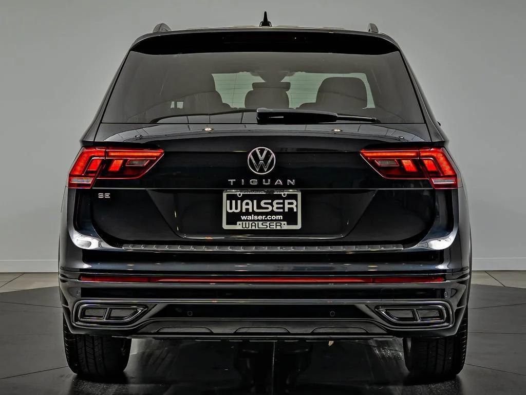 Used 2023 Deep Black Pearl Volkswagen 2.0T SE R-Line Black image 6