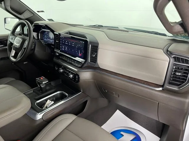 Used 2024 White GMC SLT image 43