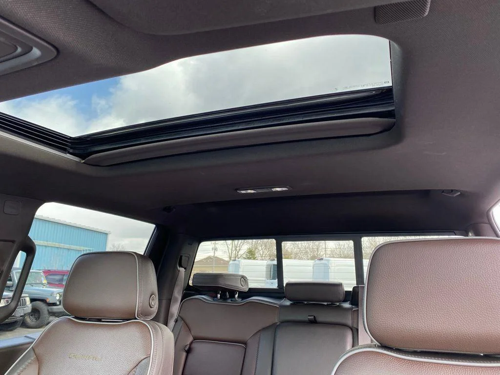 Used 2024 Summit White GMC Denali image 4