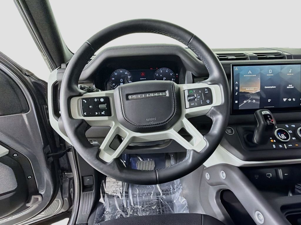 Certified Used 2024 Eiger Grey Metallic Land Rover X-Dynamic SE image 11