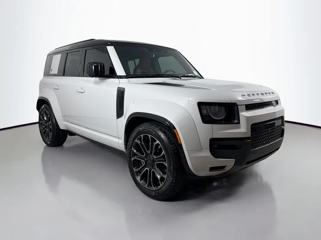 New 2026 Borasco Grey Land Rover  OCTA image 3