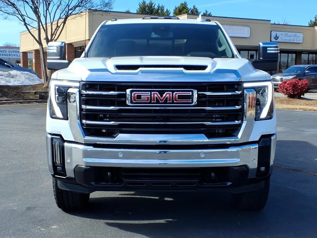New 2026 Summit White GMC SLT image 32