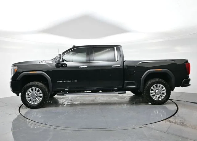 Used 2023 Onyx Black GMC Denali image 4