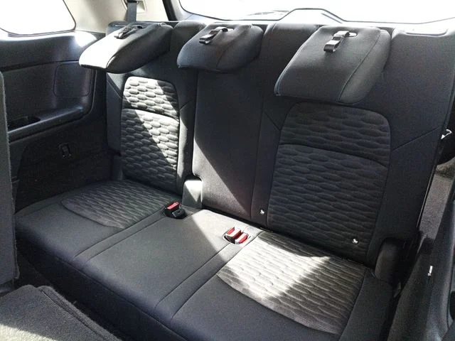 Used 2022 Gray Nissan SV image 26