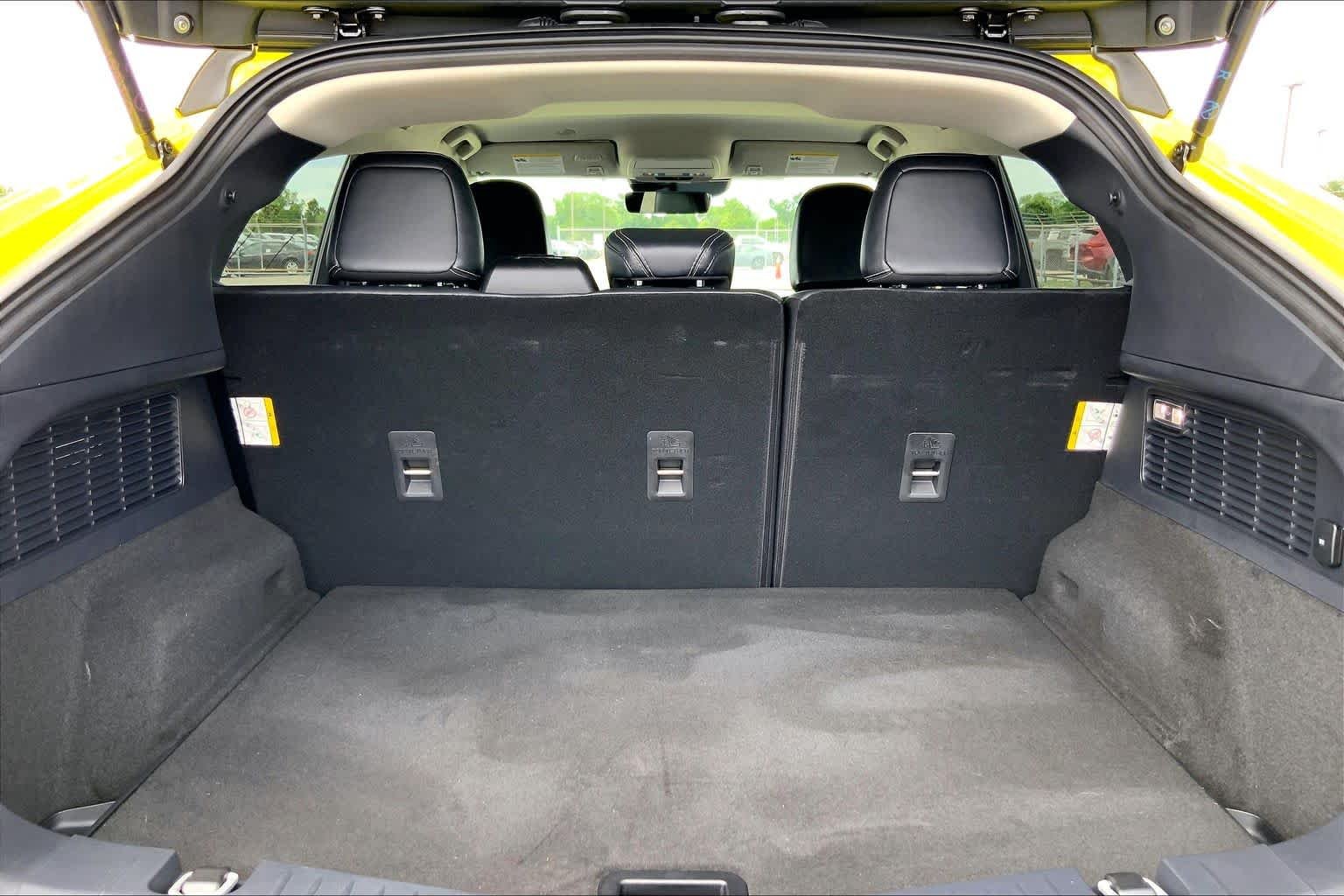 Used 2025 Grabber Yellow Ford Select image 31