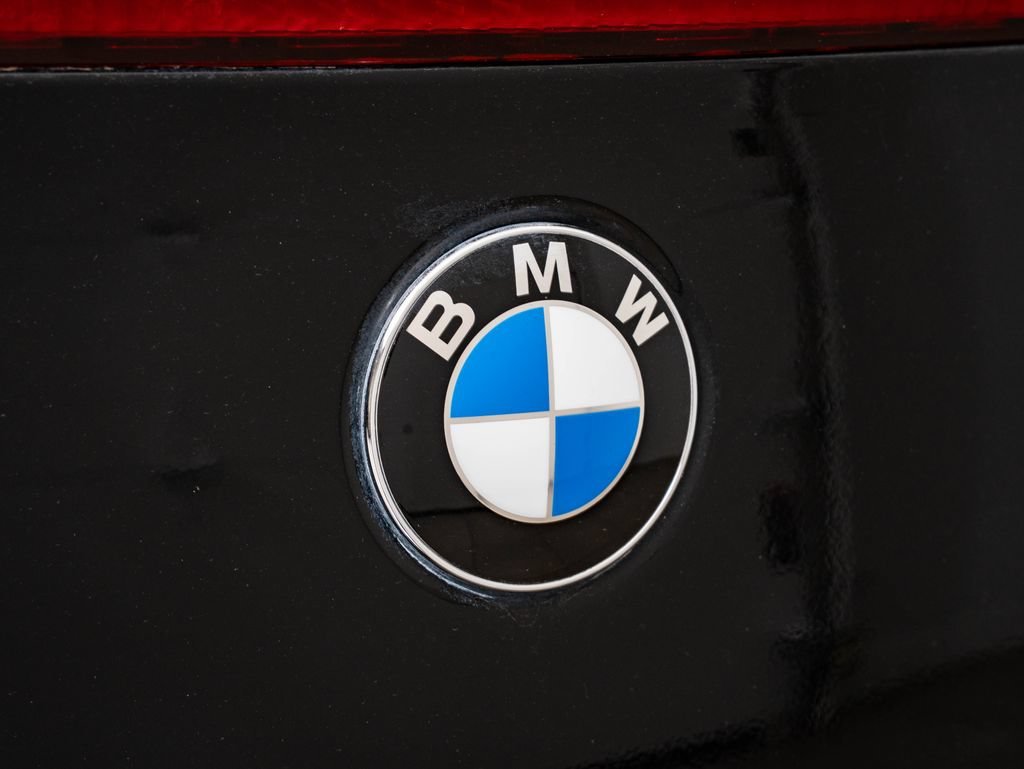 Used 2006 Jet Black BMW 3.0si image 17