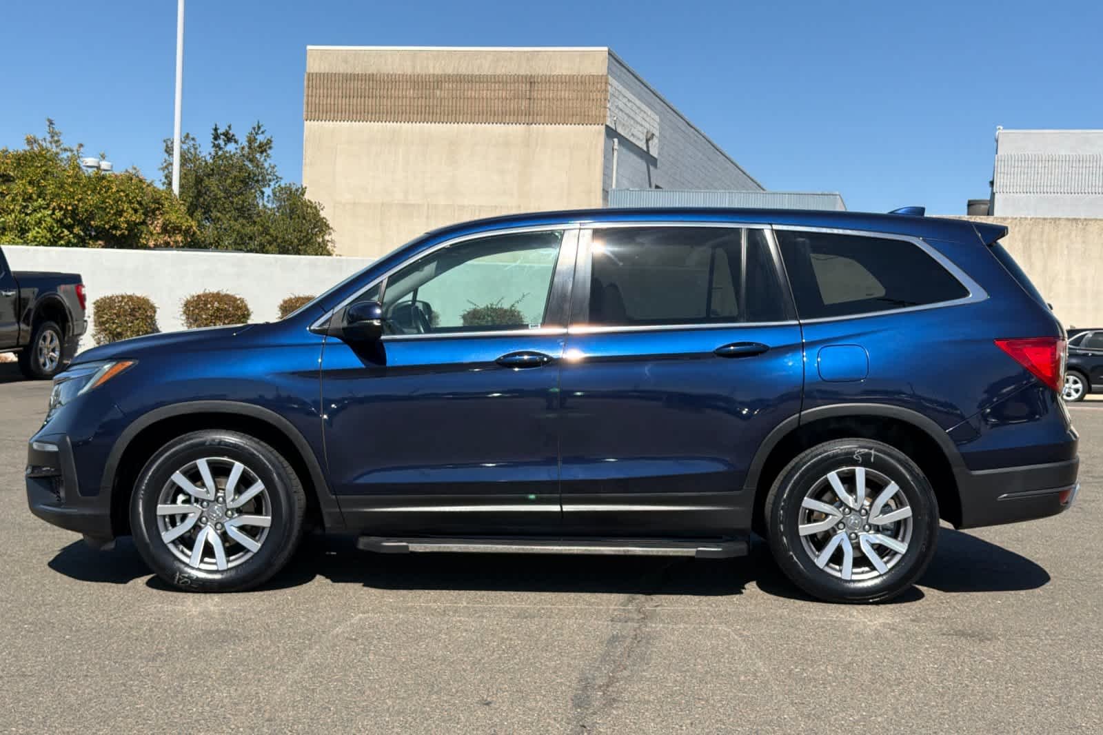Used 2019 Obsidian Blue Pearl Honda EX-L image 9