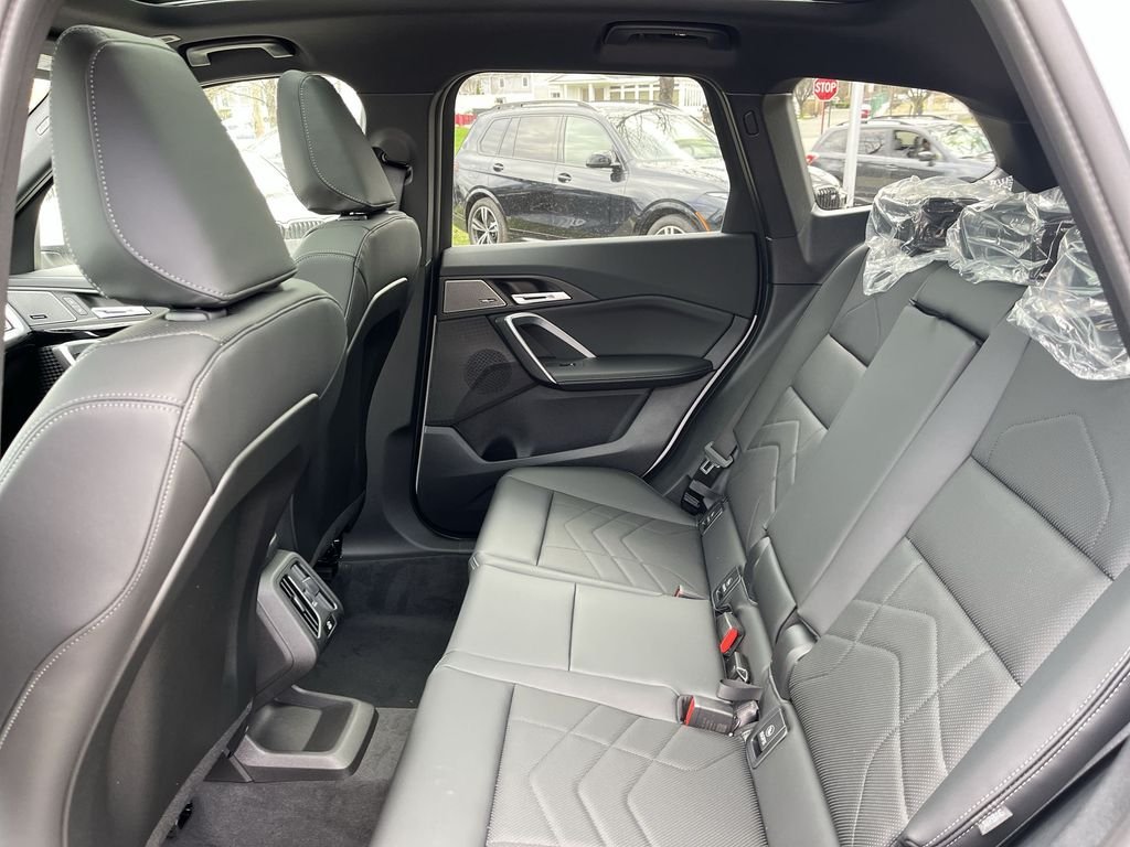 Used 2026 White BMW xDrive28i image 23