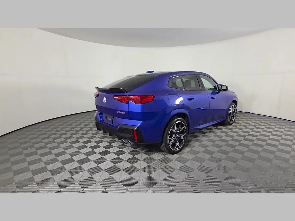 Used 2025 Blue Metallic BMW M35i image 41