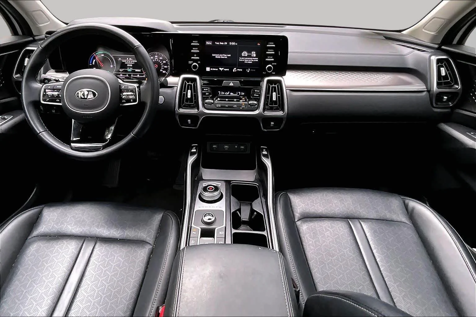 Used 2021 Snow White Pearl Kia EX image 15