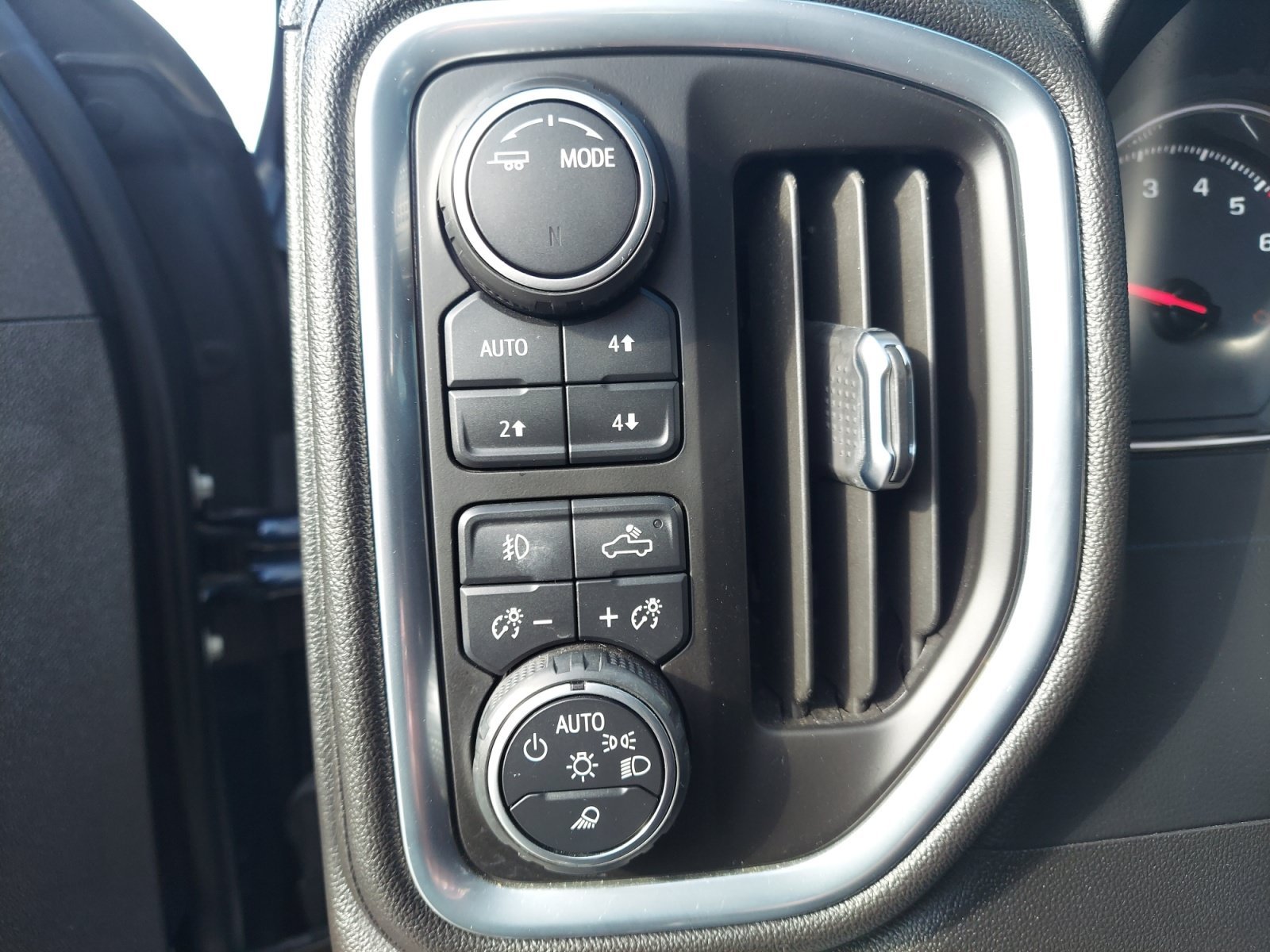 Used 2021 Northsky Blue Metallic Chevrolet RST image 28