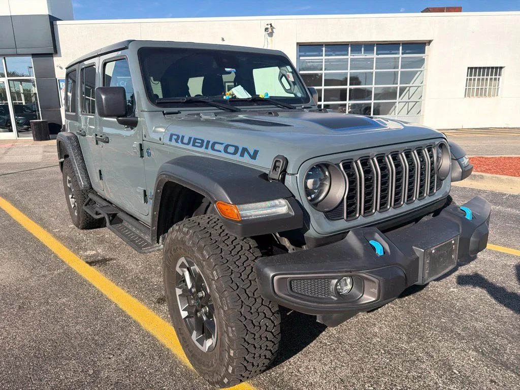 Used 2024 Gray Jeep Rubicon 4xe image 3