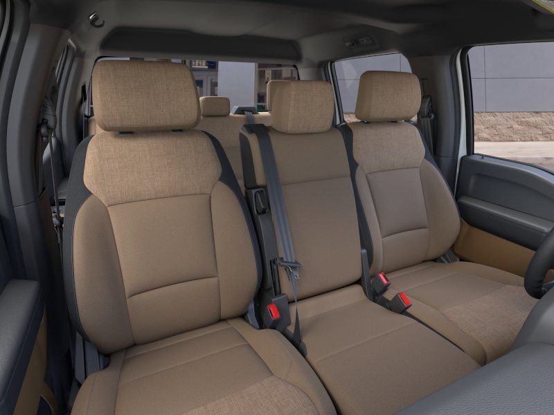 New 2026 Oxford White Ford F-250® XLT image 10