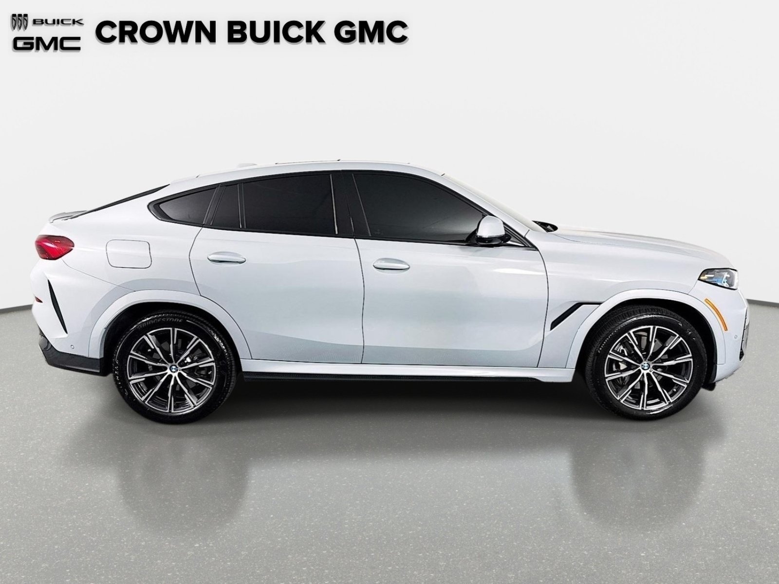 Used 2025 Gray Metallic BMW xDrive40i image 4