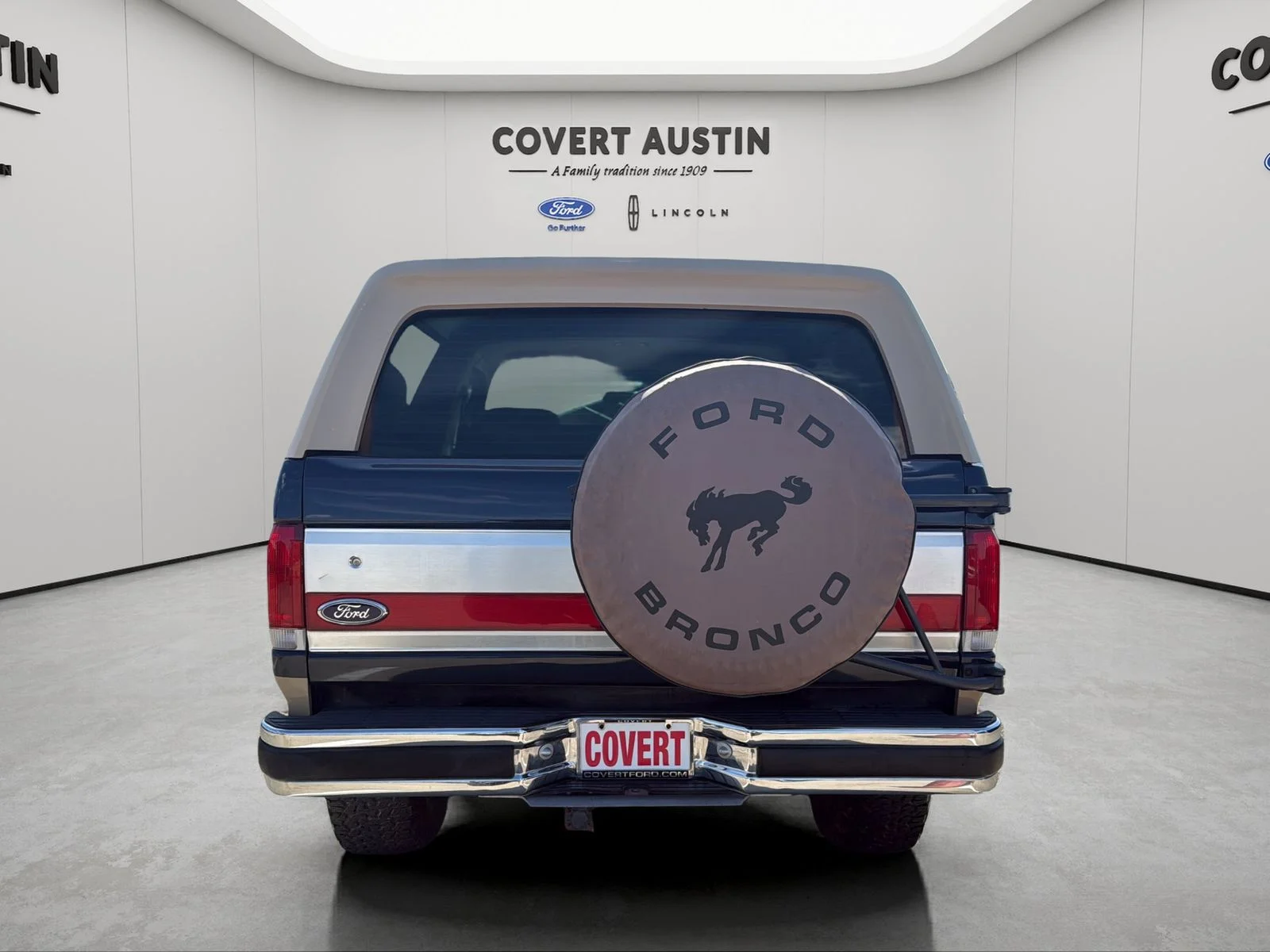 Used 1988  Ford XLT image 12