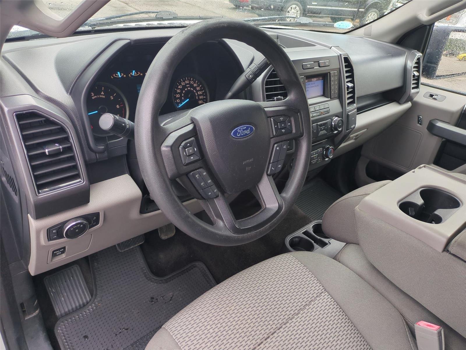 Used 2018 Oxford White Ford XLT image 19