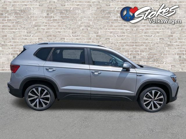 Used 2023 Silver Volkswagen 1.5T SE image 3