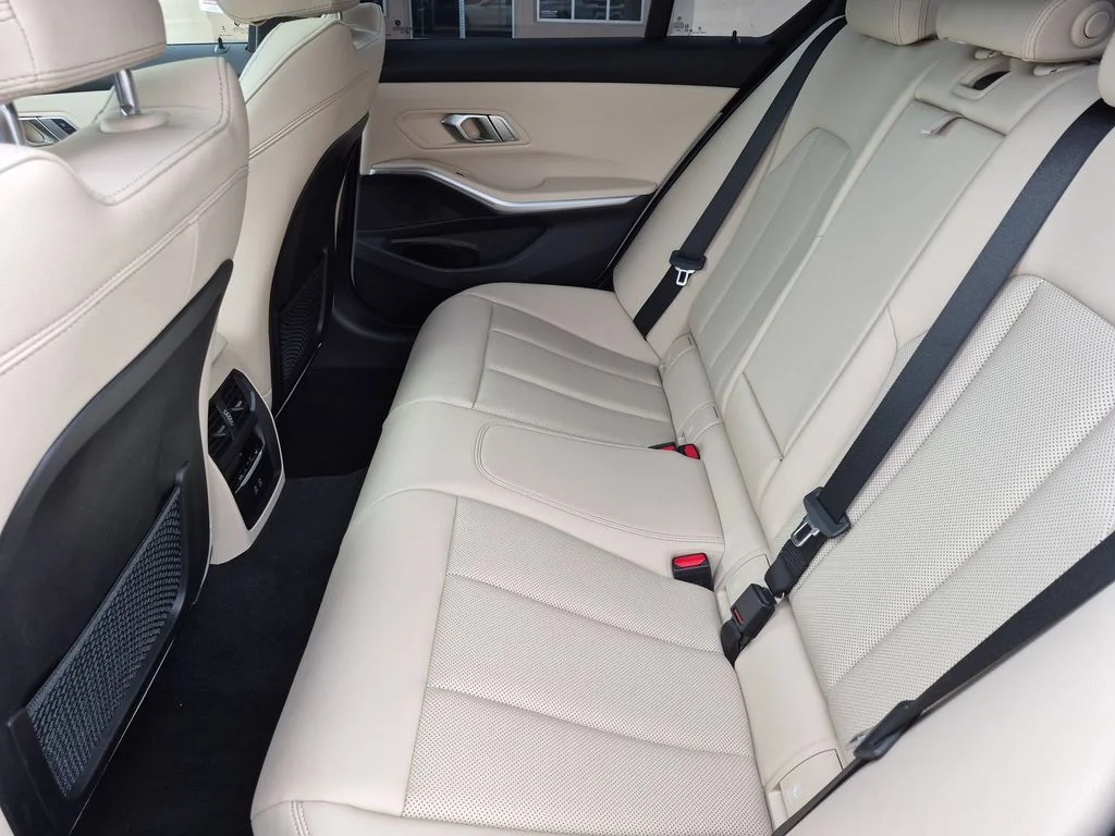 Used 2023 White BMW 330i image 25