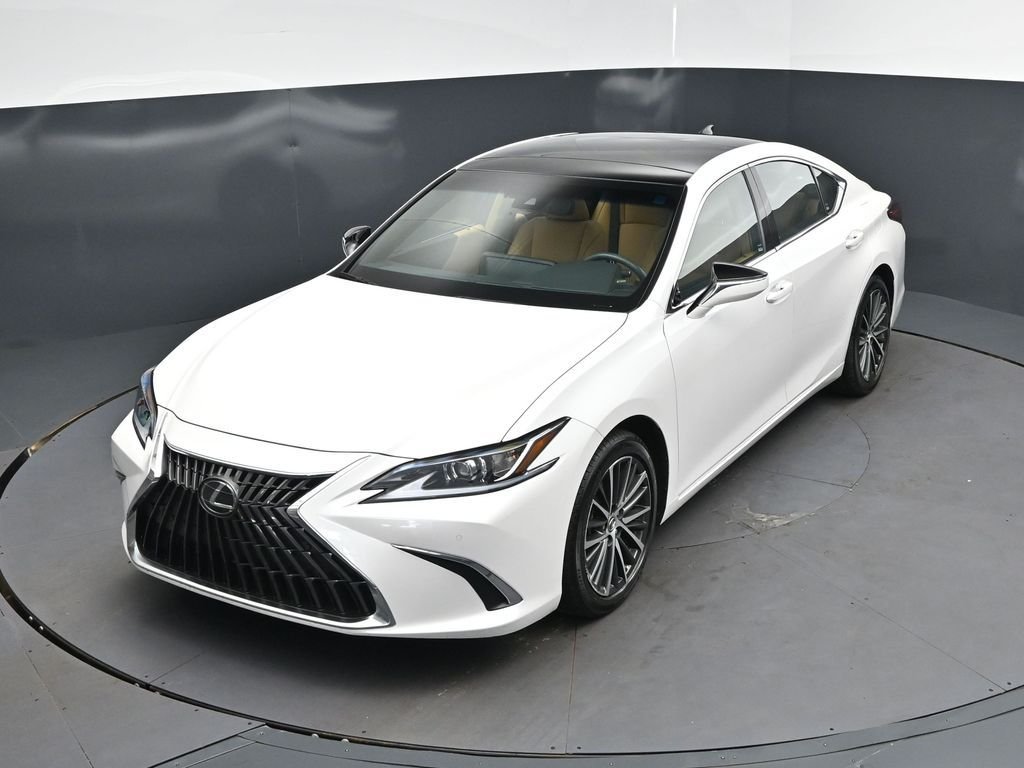 Used 2024 White Lexus 350 image 30