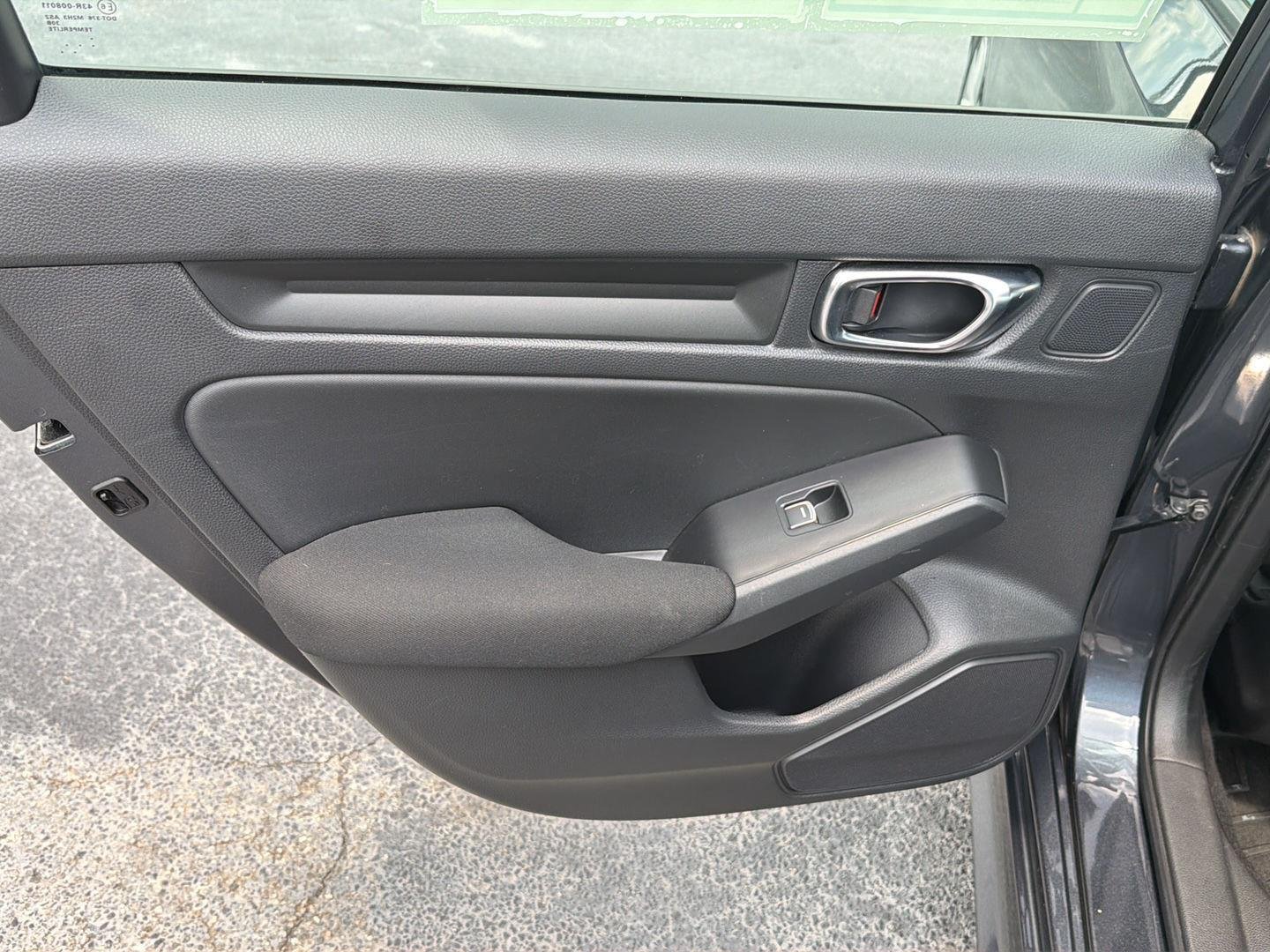 Used 2022 Meteorite Gray Metallic Honda LX image 17