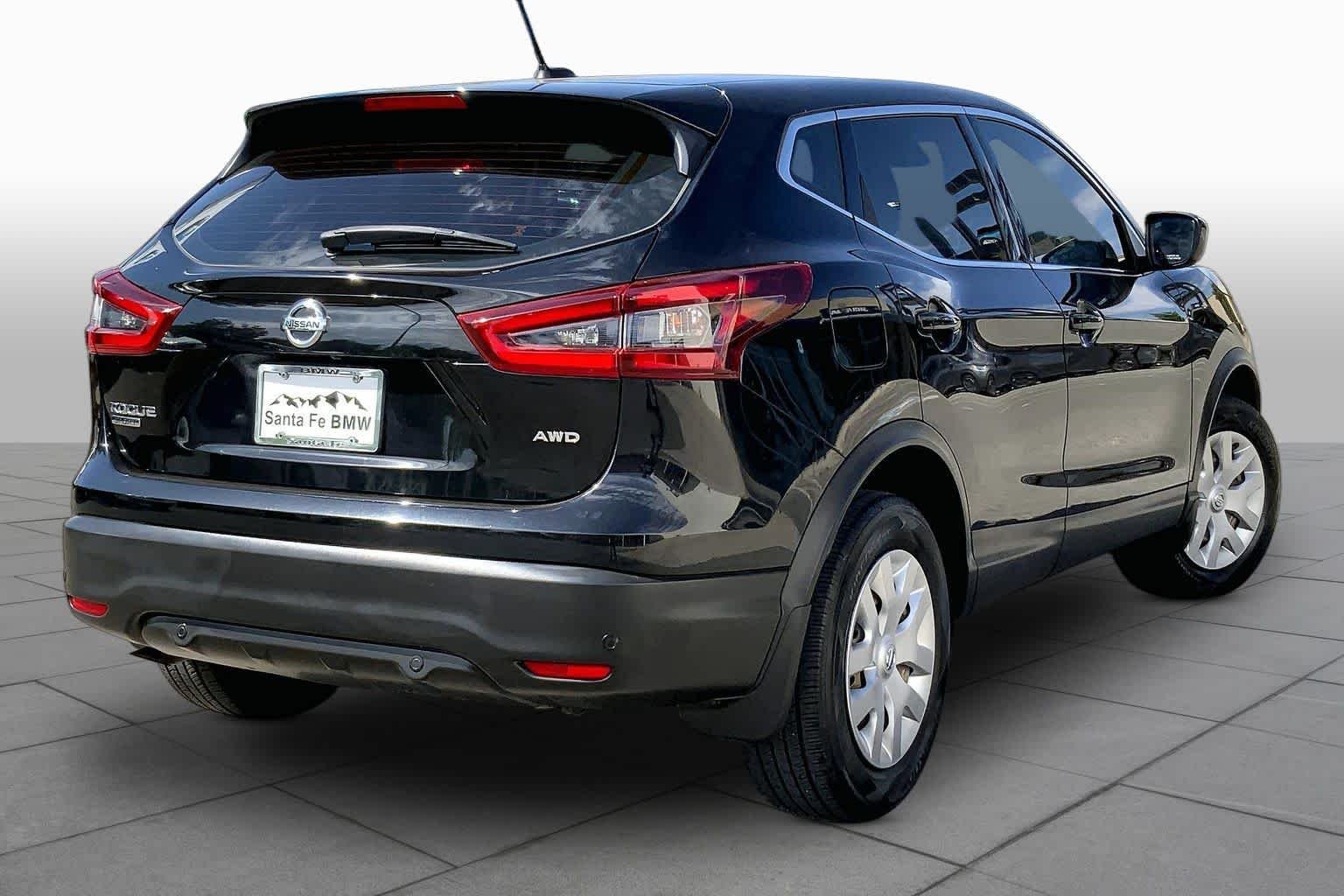 Used 2020 Magnetic Black Pearl Nissan S image 12